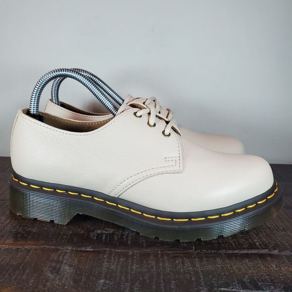 Dr. Martens Shoes - NEW Dr. Martens 24256 Womens Size 7 Clog Lace Up Shoes Taupe Virgina Cream